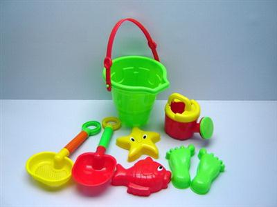 Portable sand castle buckets