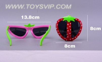 The new strawberry children deformed Sunglasses