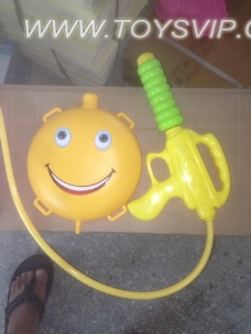 Backpack water gun