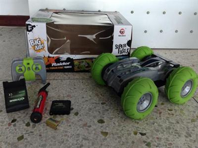R/C Amphibious Stunt Car