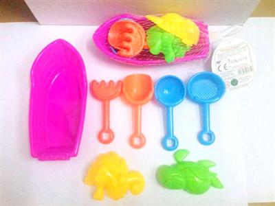 7 pieces of beach toys