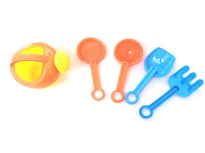 5 pieces of beach toys