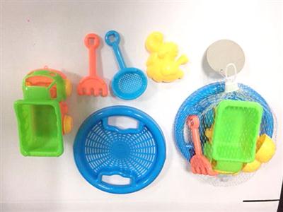 5 pieces of beach toys