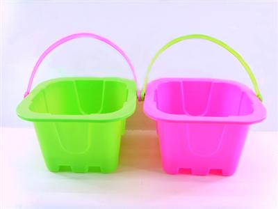 Square beach bucket