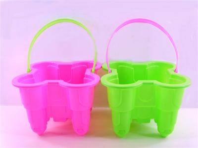 Flower shaped castle beach bucket