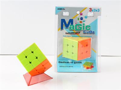 Third-order solid color cube
